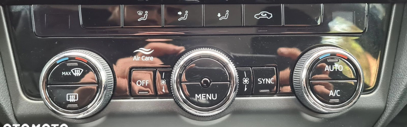 Skoda Octavia cena 69900 przebieg: 142442, rok produkcji 2019 z Łódź małe 407